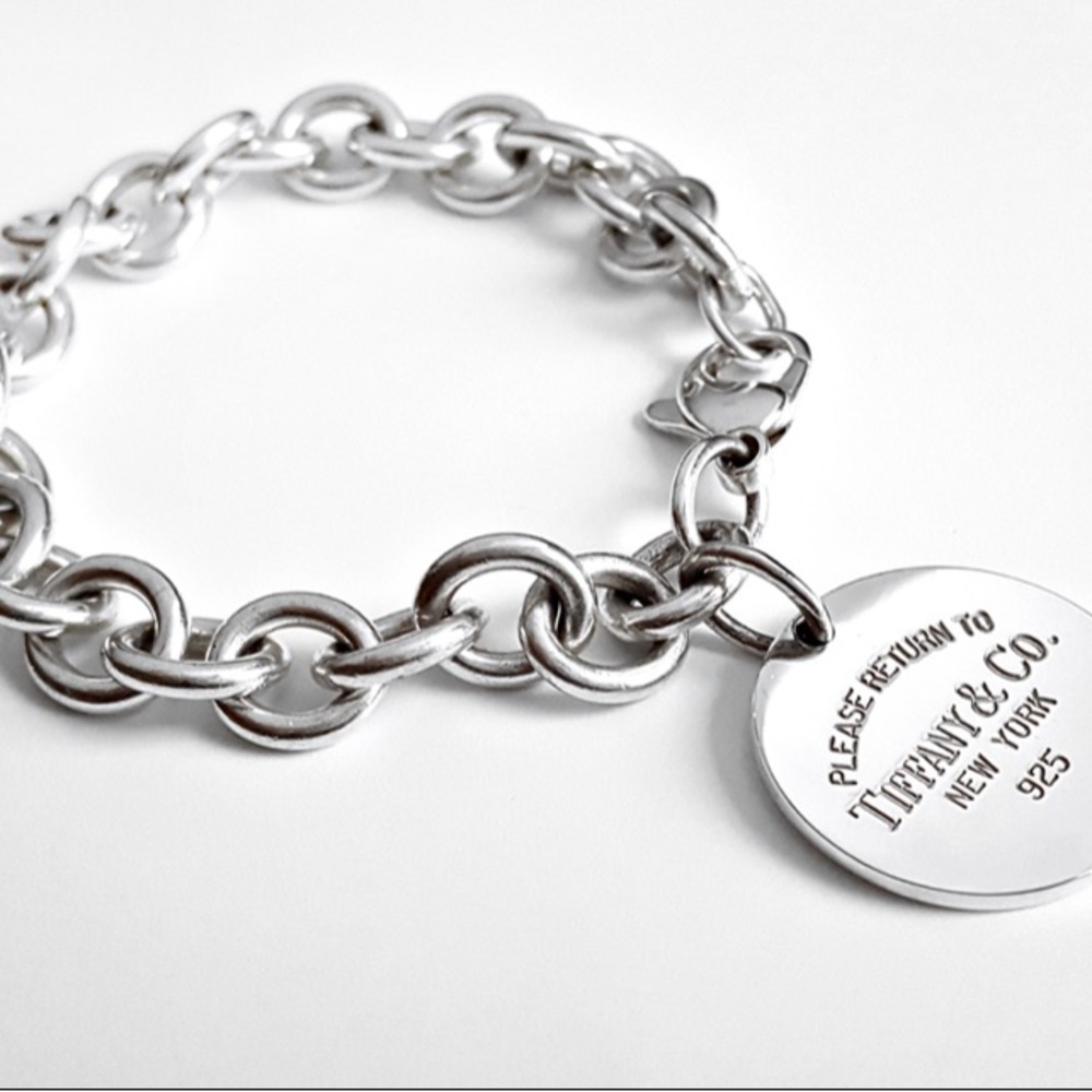 Tiffany & Co return to Tiffany's round tag charm bracelet